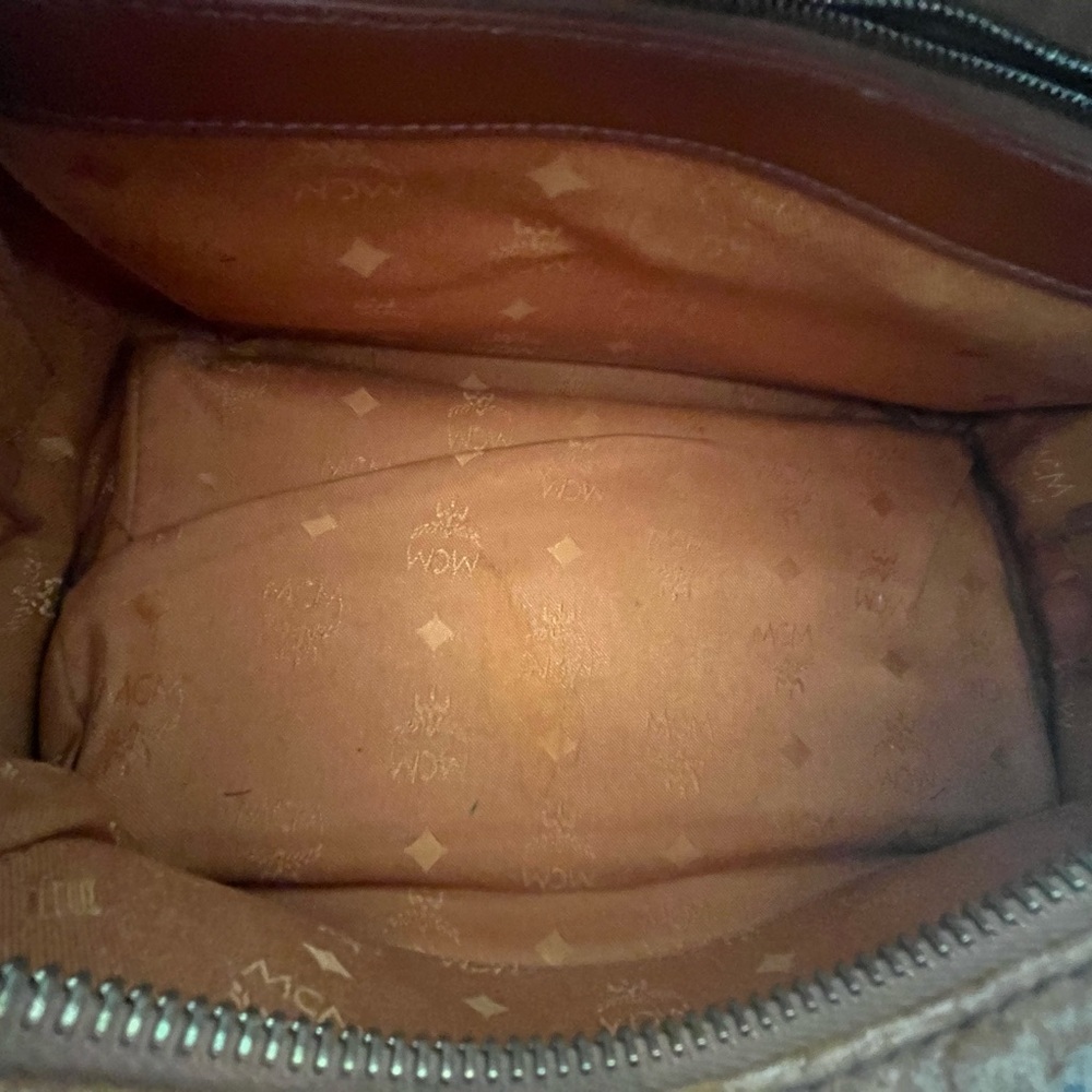 MCM Boston Bag with D Rings - Picture 7 of 10